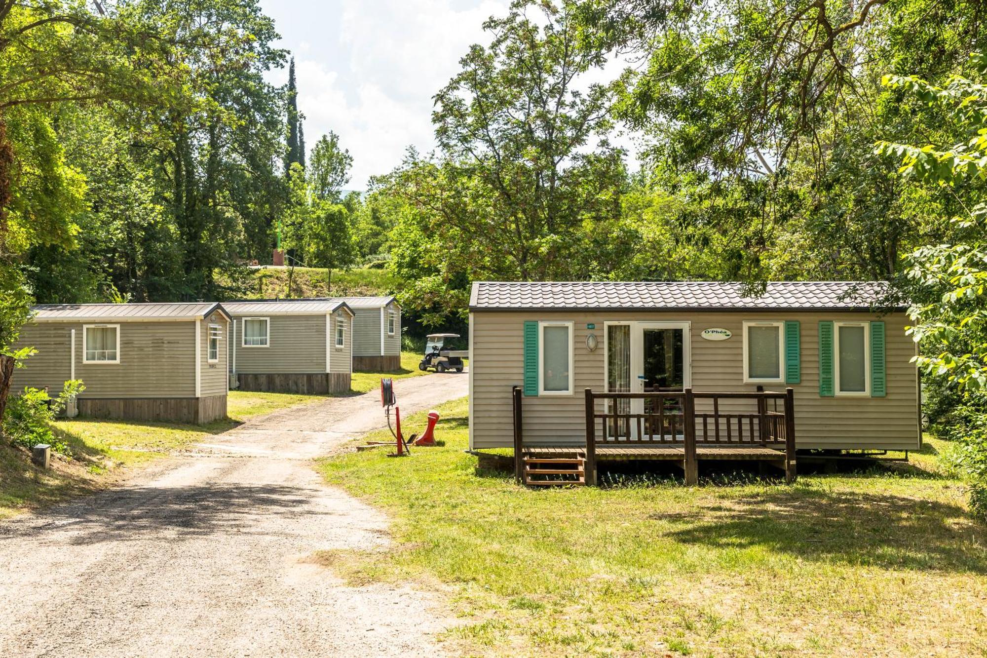 Camping Les Rives Du Lac De Vinca Eksteriør billede